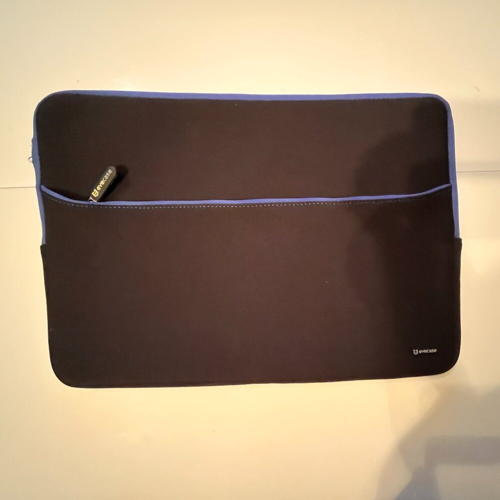 Laptop and Computer‎ Cushioned Case Zipper Closure by Evercase - Used Twice